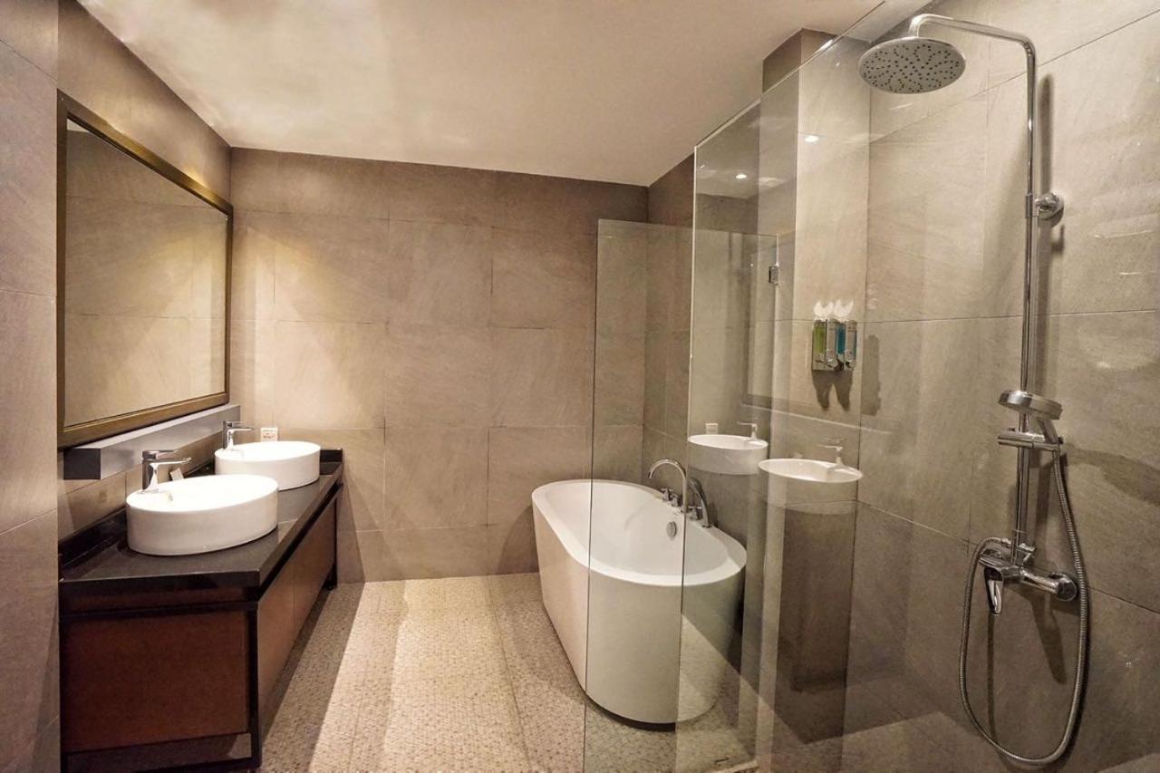 Bedrock Hotel 3*